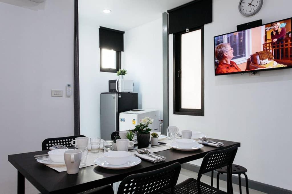 P4 Silom Large 2Beds Full Kitchen Wifi 4-6Pax Apartman Bangkok Kültér fotó