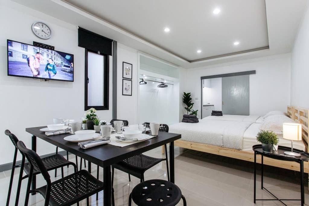 P4 Silom Large 2Beds Full Kitchen Wifi 4-6Pax Apartman Bangkok Kültér fotó